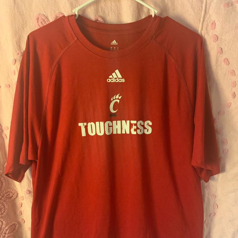 University of Cincinnati Men’s Basketball shirt M